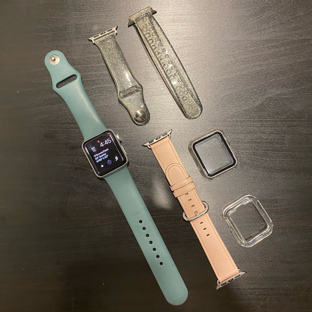 Apple Watch Gen2 silver aluminum 38mm with extra bands